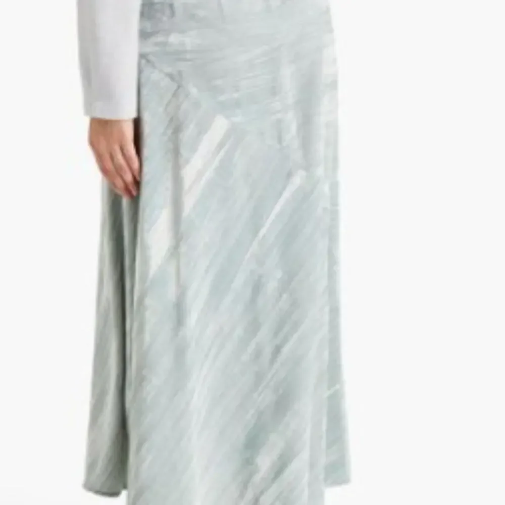 Vince Skirt Crushed velvet Ruched sage green size 8